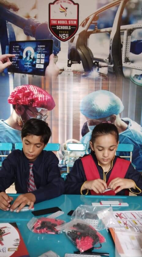 Kids with STEM Learning